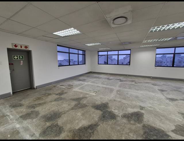 330M² OFFICE TO LET IN SUNNINGHILL